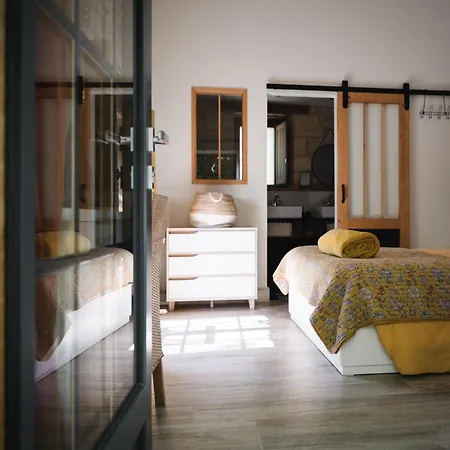 Bed & Breakfast Les Charmes De Vaurizeaud *