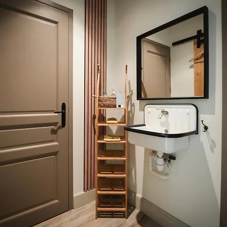Les Charmes De Vaurizeaud Bed & Breakfast Proissans