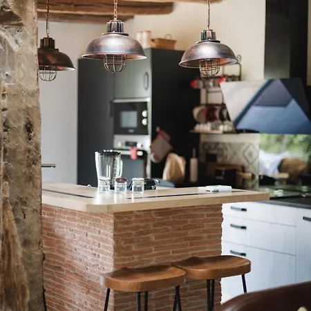 Les Charmes De Vaurizeaud Bed & Breakfast *