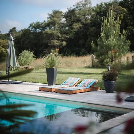 Les Charmes De Vaurizeaud B&B *